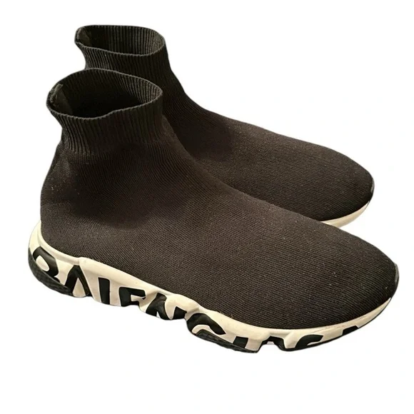 BALENCIAGA | Men’s‎ Black/White Logo Text Speed Runner Graffiti Sneakers Size 9 - Picture 4 of 12